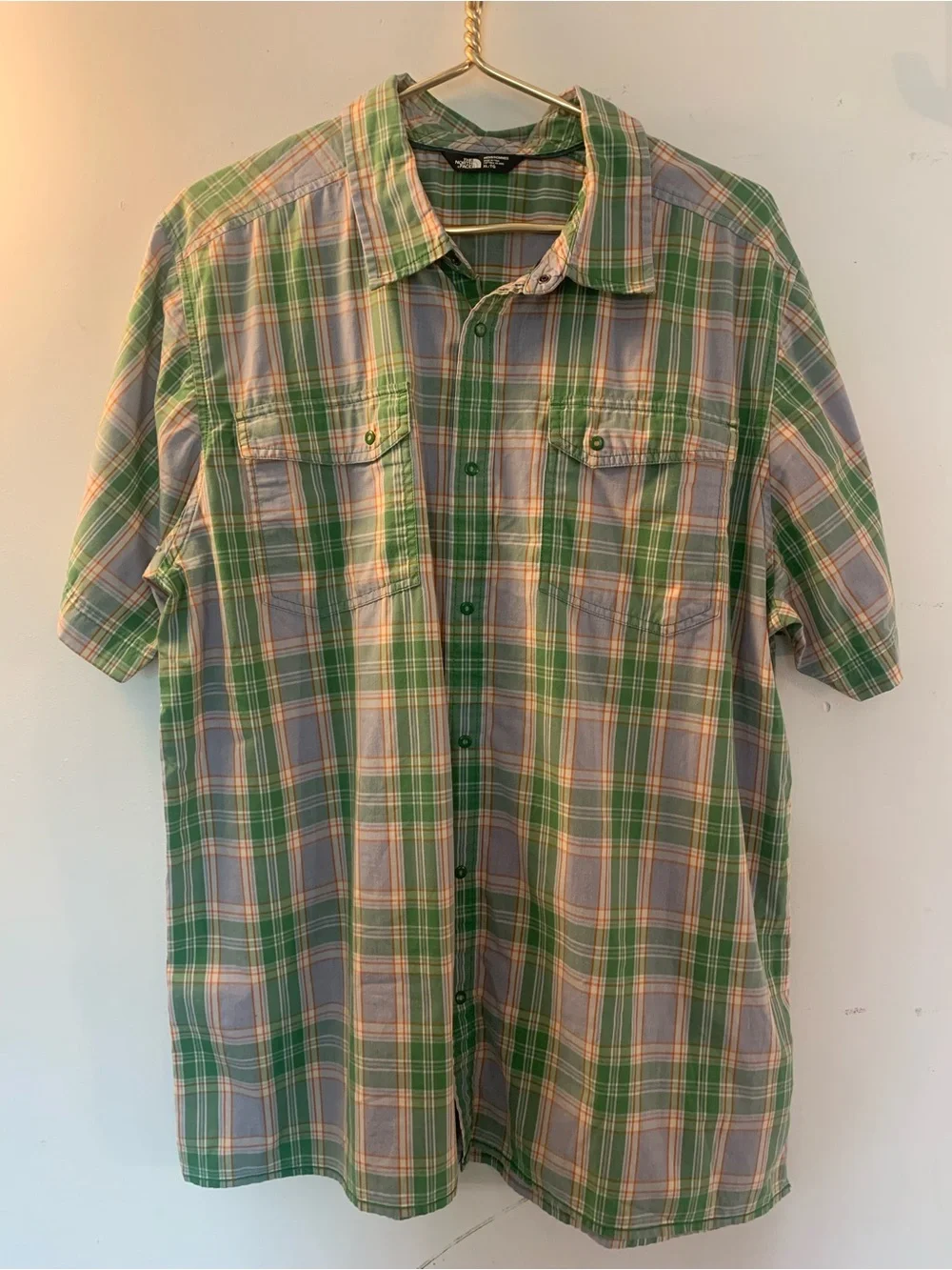 Men’s The North Face multi color snap shirt Size XL Outdoor Hiking Travel casual
